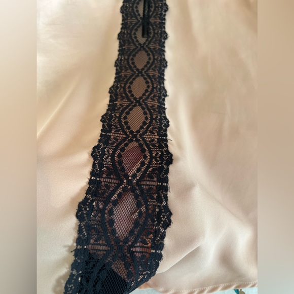 Daniel Rainn Zipper Front & Lace Back Blush Pink Top - Picture 9 of 12